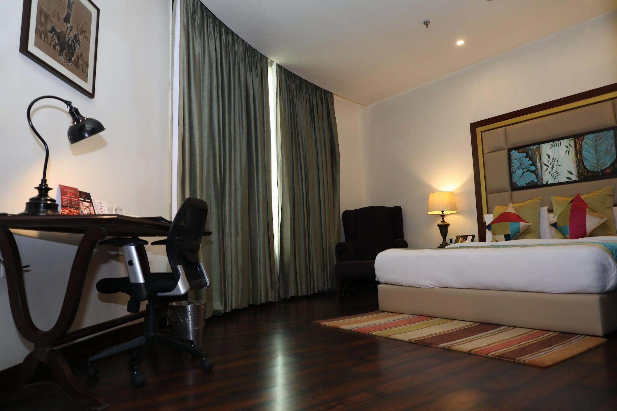 Ramada By Wyndham Jalandhar City Center Εξωτερικό φωτογραφία