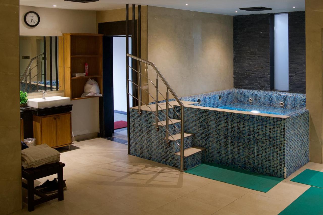 Ramada By Wyndham Jalandhar City Center Εξωτερικό φωτογραφία