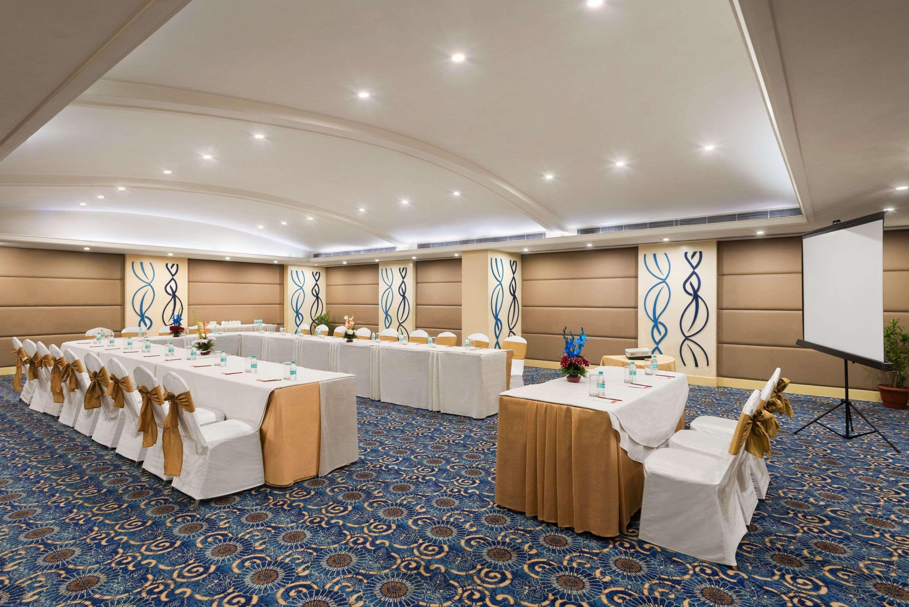 Ramada By Wyndham Jalandhar City Center Εξωτερικό φωτογραφία