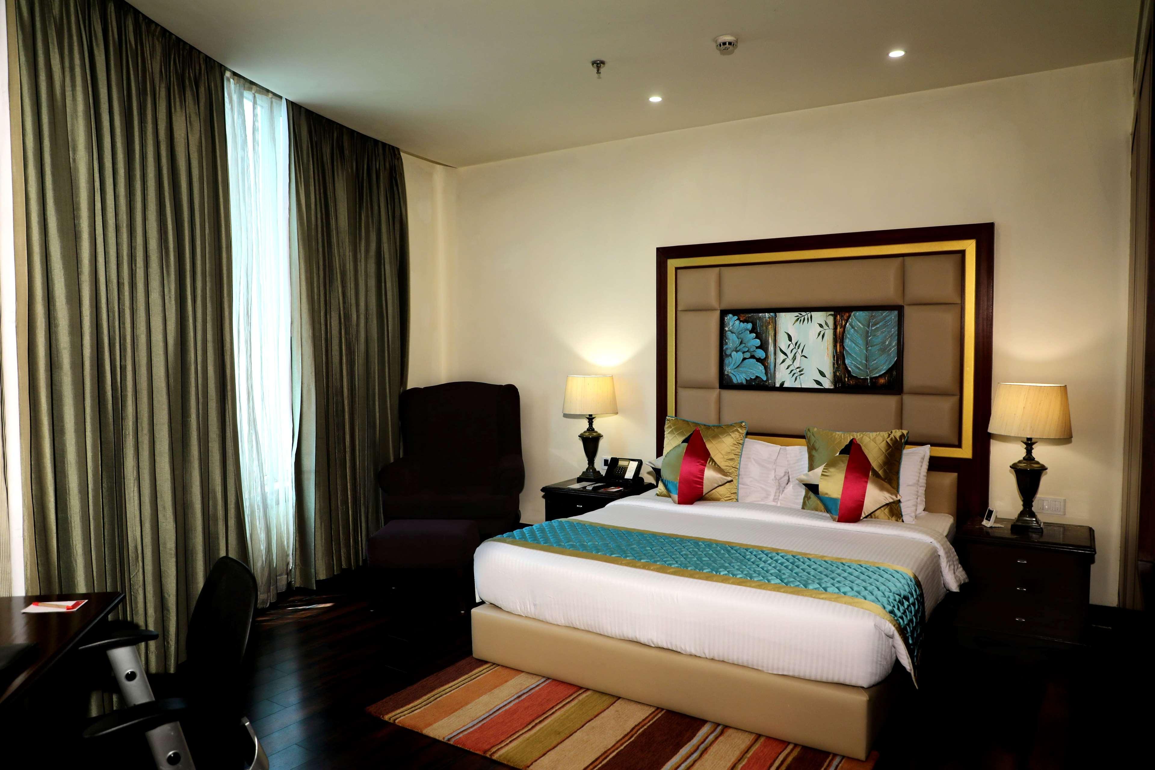 Ramada By Wyndham Jalandhar City Center Εξωτερικό φωτογραφία