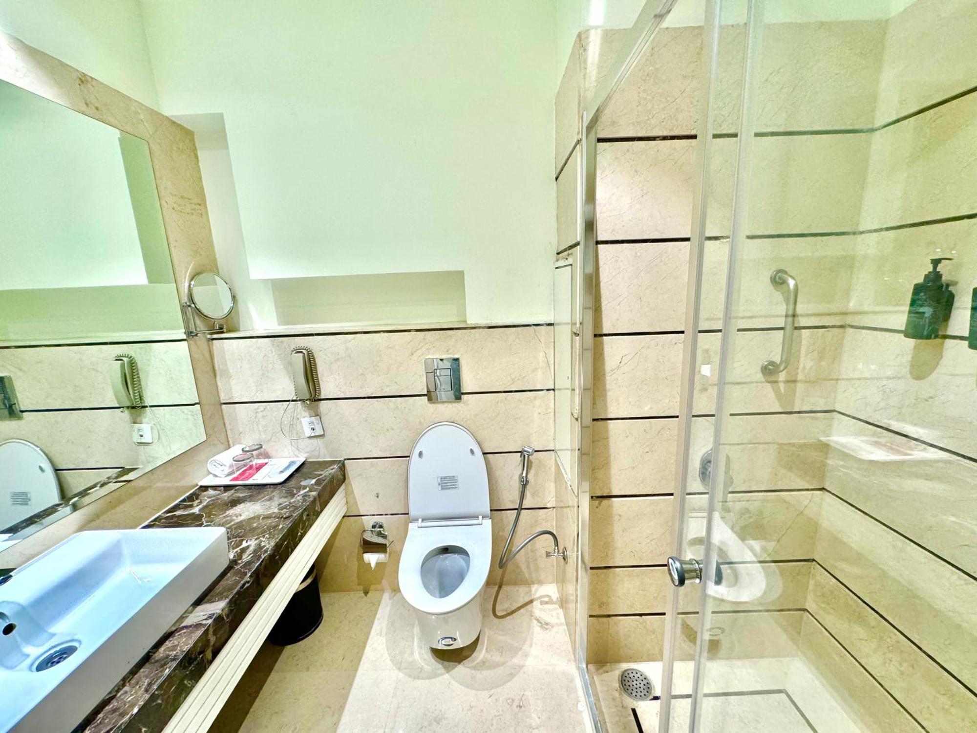 Ramada By Wyndham Jalandhar City Center Εξωτερικό φωτογραφία
