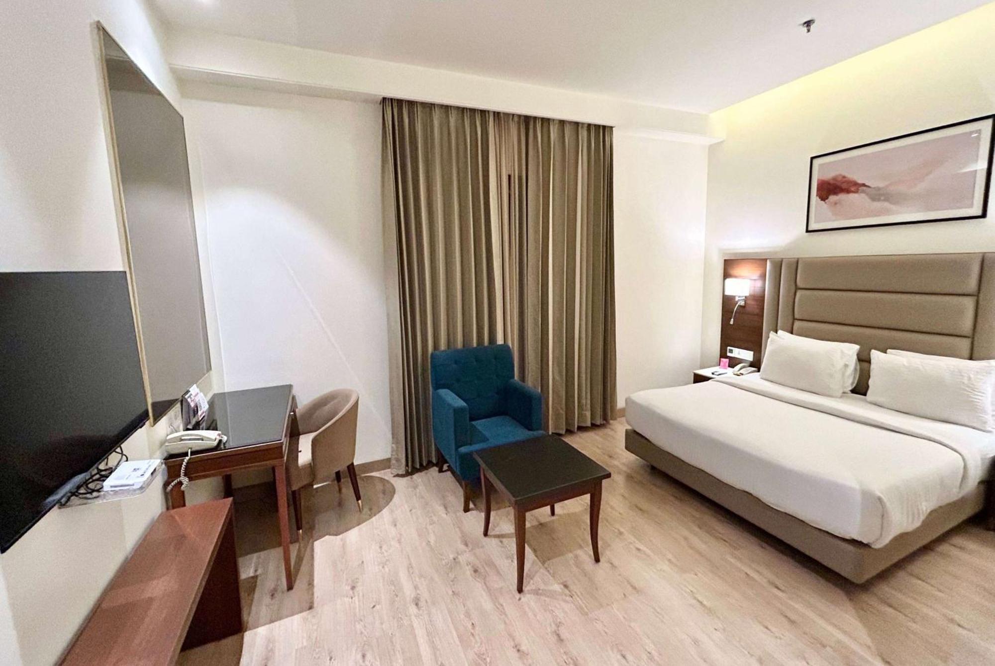 Ramada By Wyndham Jalandhar City Center Εξωτερικό φωτογραφία