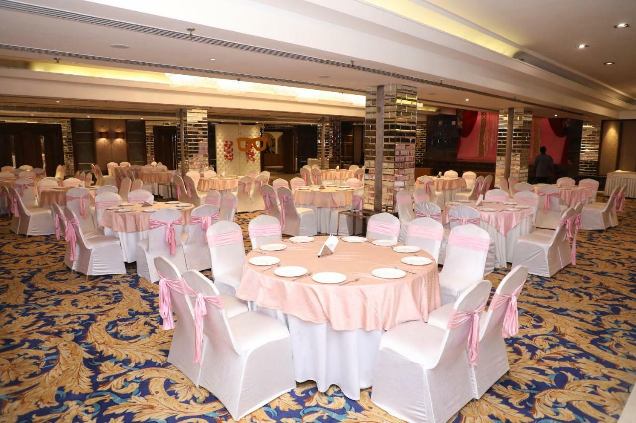 Ramada By Wyndham Jalandhar City Center Εξωτερικό φωτογραφία